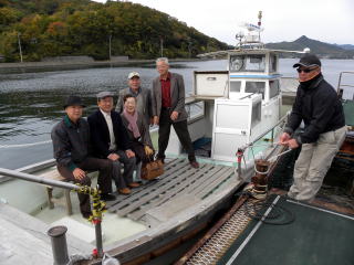 オリーブ公園から二十四の瞳の舞台となった岬の分教場までは、小さな漁船の渡し舟が行き来している